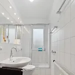 Stadt-apartment 3 Mit Terasse 아파트 *